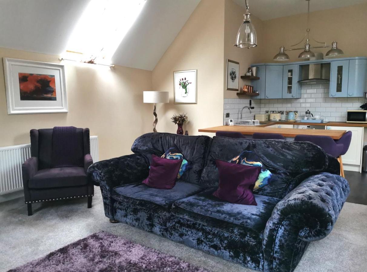 The Coach House Apartment At Cefn Tilla Court, Usk Eksteriør bilde